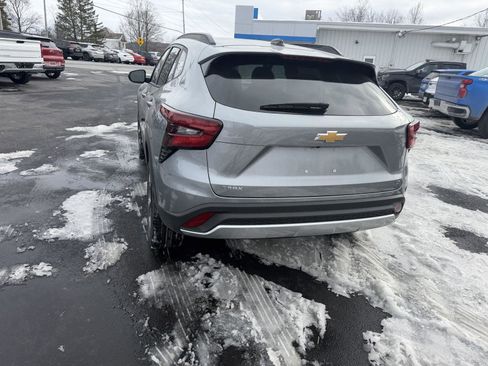 New 2026 Chevrolet Trax LT w/ Driver Confidence Package image 5