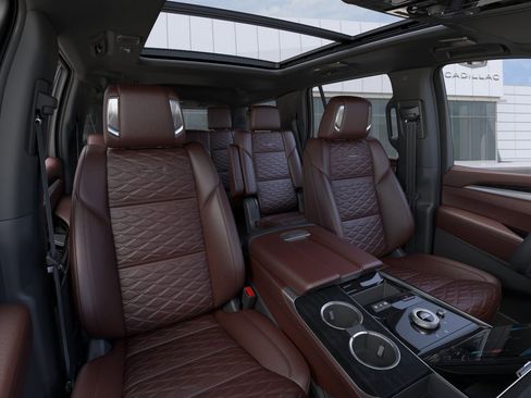 New 2026 Cadillac Escalade Luxury w/ LPO, Radiant Package image 16