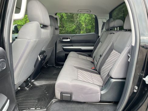 Used 2021 Toyota Tundra SR5 w/ SR5 Upgrade Package AWD/4WD image 27