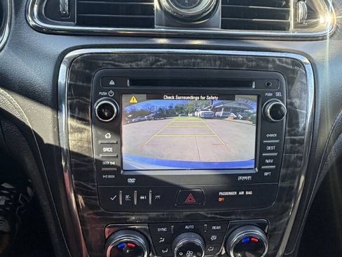Used 2013 Buick Enclave Leather w/ Trailering Provision Package FWD image 23