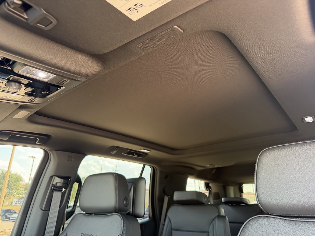 New 2027 GMC Yukon Denali w/ Denali Reserve Package AWD/4WD image 22