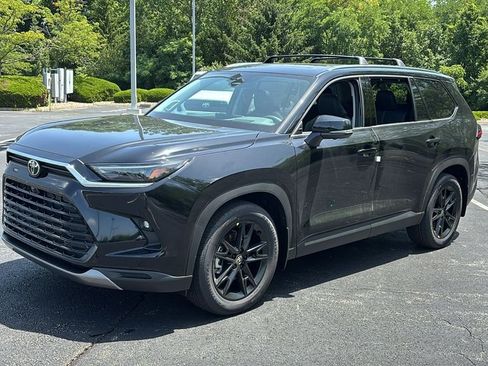 New 2026 Toyota Grand Highlander AWD image 2