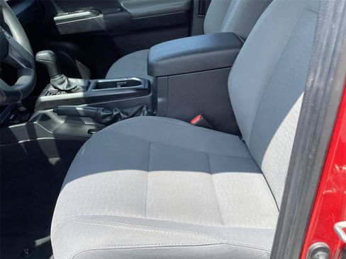 Used 2019 Toyota Tacoma SR w/ SR Convenience Package AWD/4WD image 12