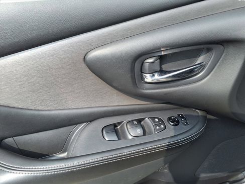 Used 2023 Nissan Murano SV image 15