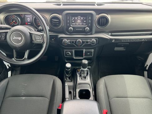 Used 2018 Jeep Wrangler Unlimited Sport AWD/4WD image 13