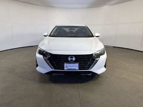 Certified 2025 Nissan Sentra SV image 26