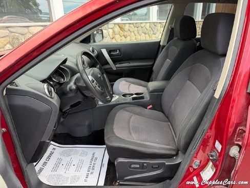 Used 2013 Nissan Rogue SV w/ Premium Pkg AWD/4WD image 4
