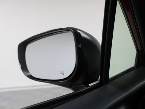 Used 2024 Subaru Crosstrek 2.0i Premium image 17