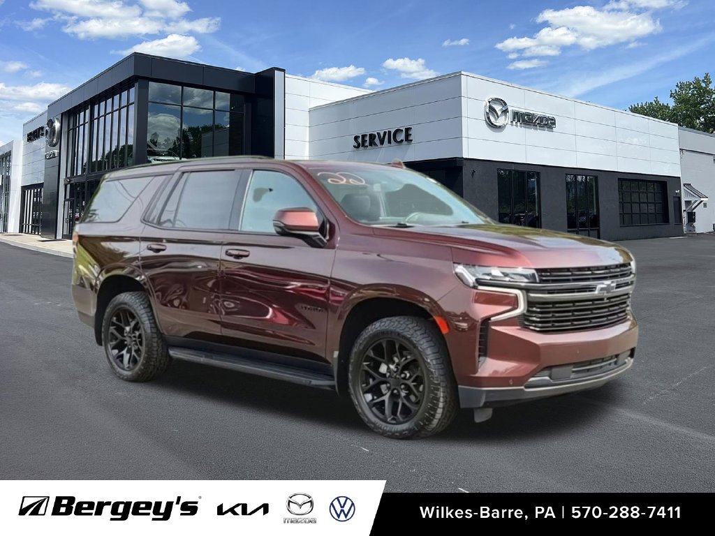 Used 2022 Chevrolet Tahoe RST w/ Luxury Package AWD/4WD image 2
