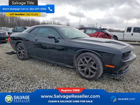 Used 2021 Dodge Challenger SXT w/ Blacktop Package image 4