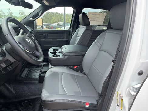 New 2026 RAM 3500 Tradesman w/ Chrome Appearance Group A AWD/4WD image 17