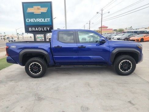 Used 2025 Toyota Tacoma TRD Off-Road image 39