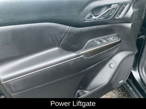 Used 2017 GMC Acadia SLT image 13