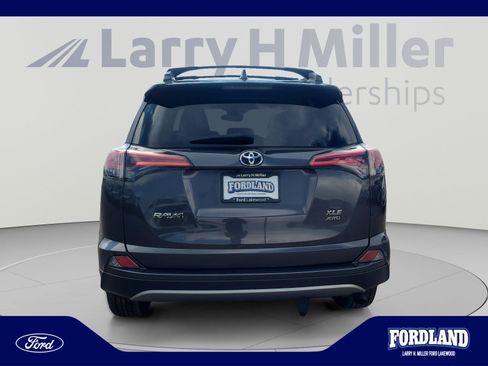 Used 2017 Toyota RAV4 XLE w/ Carpet Mat Package AWD/4WD image 4