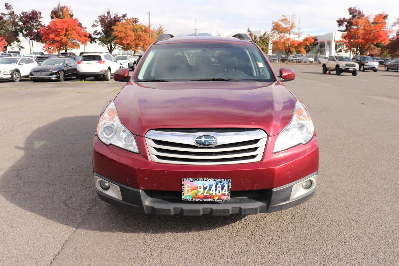 Used 2012 Subaru Outback 2.5i Premium w/ All-Weather Pkg AWD/4WD image 2