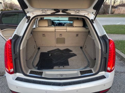 Used 2013 Cadillac SRX Luxury image 9