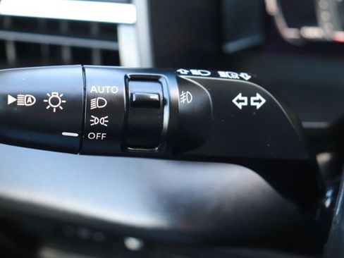 Used 2024 Mitsubishi Outlander 4WD Plug-In Hybrid image 27