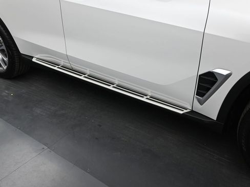 Used 2025 BMW X5 xDrive50e image 25