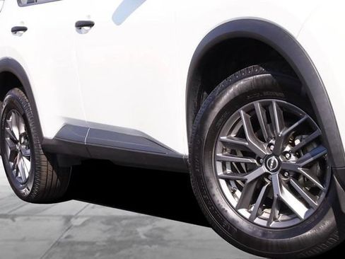 Certified 2023 Nissan Rogue S AWD/4WD image 3