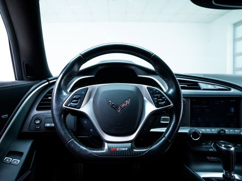 Used 2019 Chevrolet Corvette Z06 RWD image 10