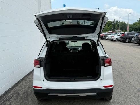 Certified 2024 Chevrolet Equinox LT w/ LPO, Floor Liner Package FWD image 7