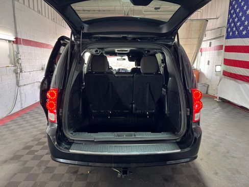 Used 2016 Dodge Grand Caravan R/T FWD image 13