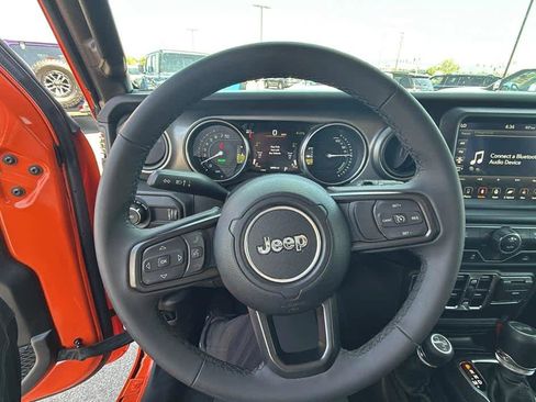 Used 2023 Jeep Wrangler Unlimited w/ 8.4" Radio Group AWD/4WD image 22