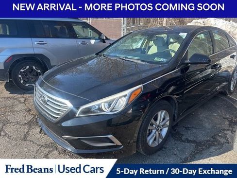 Used 2016 Hyundai Sonata SE image 2