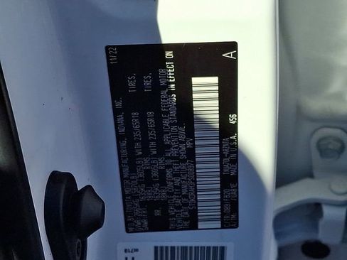 Used 2023 Toyota Highlander LE image 28