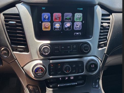 Used 2017 GMC Yukon SLT w/ HD Trailering Package RWD image 9
