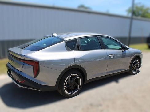 New 2026 Kia K4 EX image 6