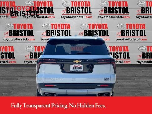 Used 2026 Chevrolet Traverse LT w/ Driver Confidence Package AWD/4WD image 4