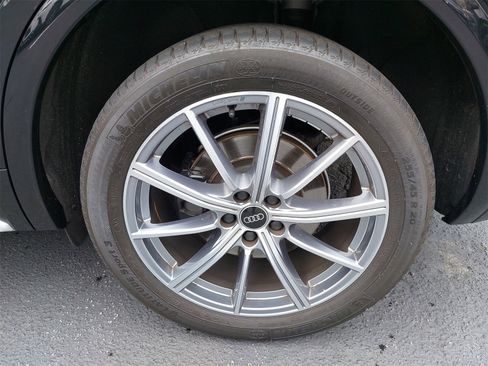 Used 2023 Audi SQ5 Prestige w/ Prestige Package image 42