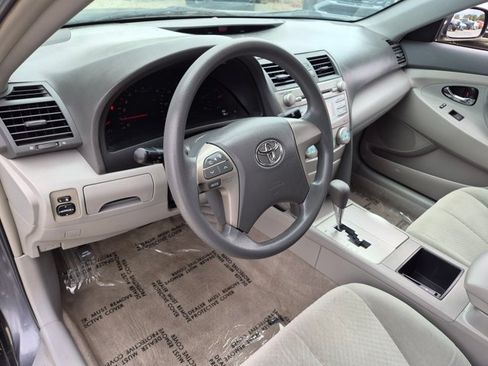 Used 2009 Toyota Camry LE FWD image 9