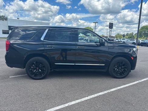 Used 2023 GMC Yukon SLT w/ SLT Premium Package AWD/4WD image 5