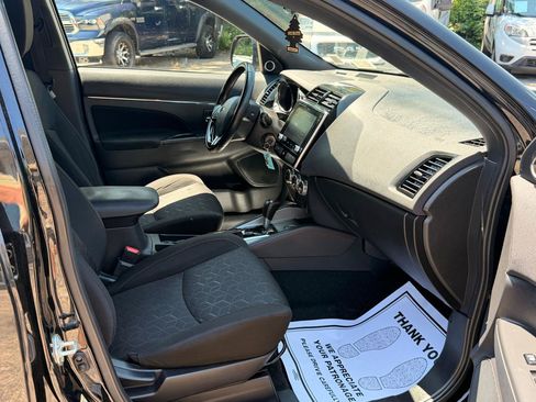 Used 2020 Mitsubishi Outlander Sport Black Edition FWD image 24
