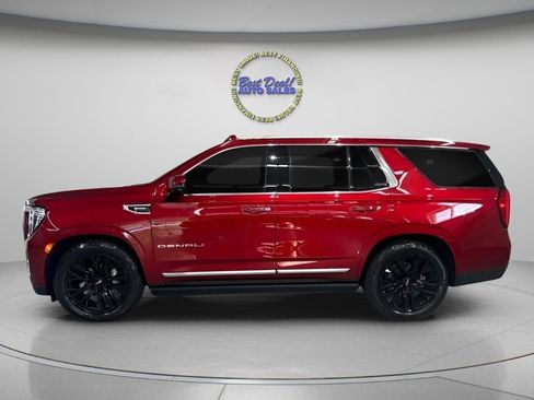Used 2022 GMC Yukon Denali w/ Denali Ultimate Package AWD/4WD image 2