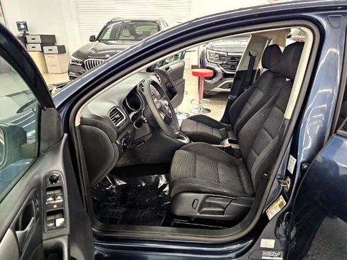 Used 2011 Volkswagen Golf 4dr HB Auto image 24
