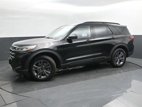 New 2026 Ford Explorer Active w/ Active Comfort Package image 9