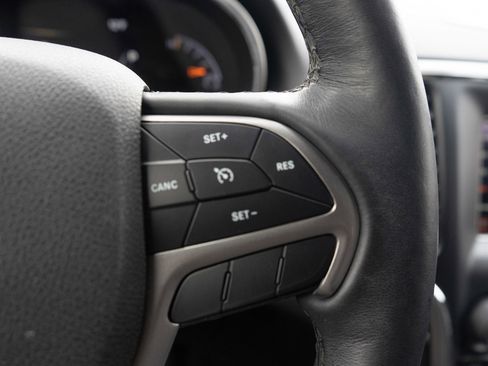 Used 2018 Jeep Grand Cherokee Limited w/ Trailer Tow Group IV image 24