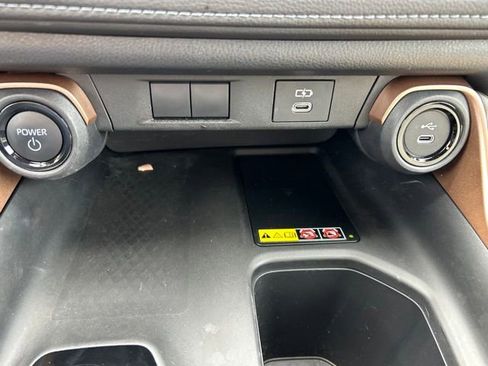 Used 2024 Toyota Grand Highlander AWD Hybrid image 23