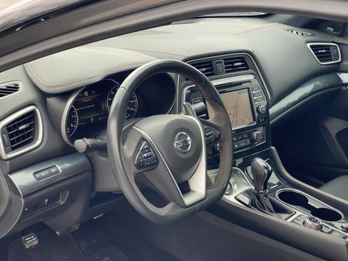 Used 2021 Nissan Maxima SR w/ Sport Mat Group image 12