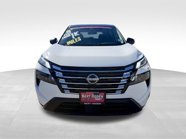 Used 2025 Nissan Rogue S FWD image 2