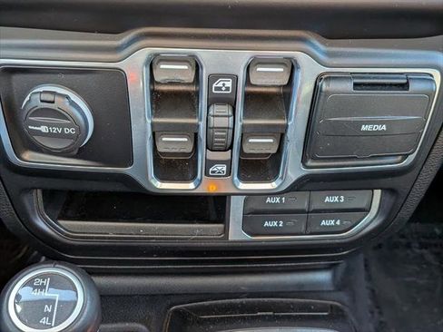 Certified 2020 Jeep Wrangler Unlimited Sahara image 17