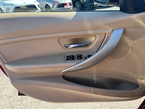Used 2016 BMW 320i Sedan image 21