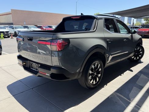 Used 2025 Hyundai Santa Cruz SEL FWD image 4
