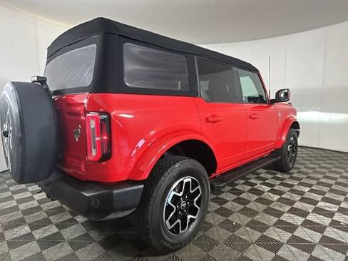Used 2023 Ford Bronco Outer Banks AWD/4WD image 2