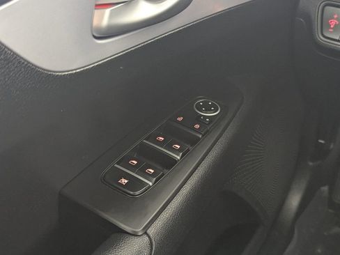 Used 2024 Kia Forte LXS w/ LXS Technology Package FWD image 15