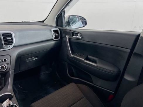 Used 2022 Kia Sportage LX w/ LX FWD Value Edition Package image 21