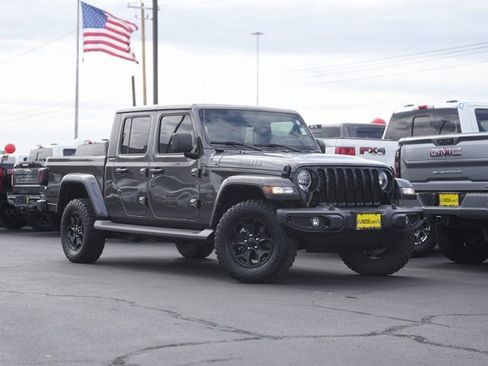 Used 2023 Jeep Gladiator Willys image 2